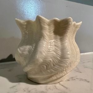 Vintage Belleek 3.5 Eight Point Limpt Swirl Shell Vase Green Stamp